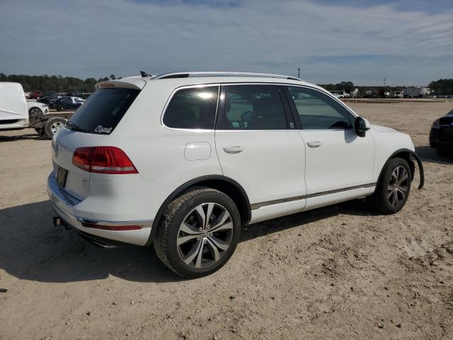 2017 VOLKSWAGEN TOUAREG WO WVGRF7BP3HD006612