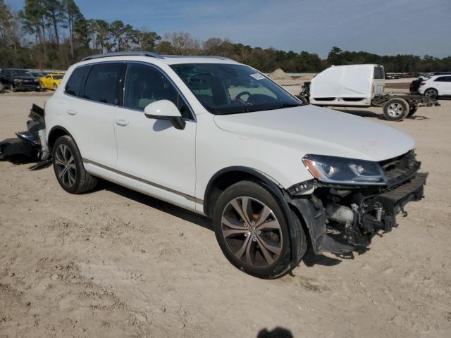 2017 VOLKSWAGEN TOUAREG WO WVGRF7BP3HD006612