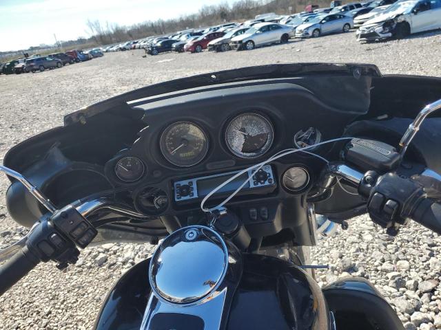 2011 HARLEY-DAVIDSON FLHTCUTG 1HD1MAM12BB855189