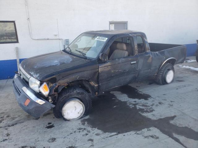 Salvage cars for sale from Copart Farr West, UT: 1999 Toyota Tacoma Xtracab