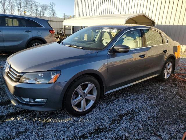 2015 VOLKSWAGEN PASSAT S - 1VWAS7A38FC121010