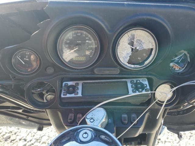 2011 HARLEY-DAVIDSON FLHTCUTG 1HD1MAM12BB855189