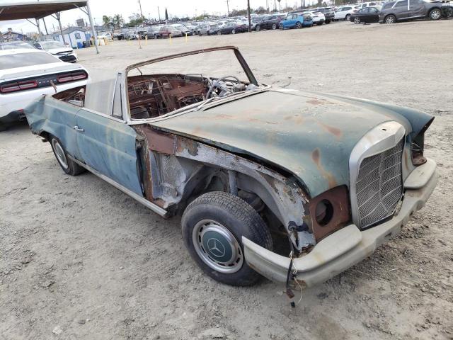 1965 MERCEDES-BENZ 220 SE VIN: 11102312040923
