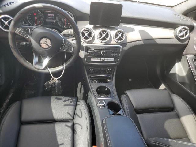 WDDSJ4EB8JN655752 Mercedes-Benz CLA 250