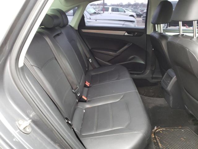 2015 VOLKSWAGEN PASSAT S - 1VWAT7A38FC082996