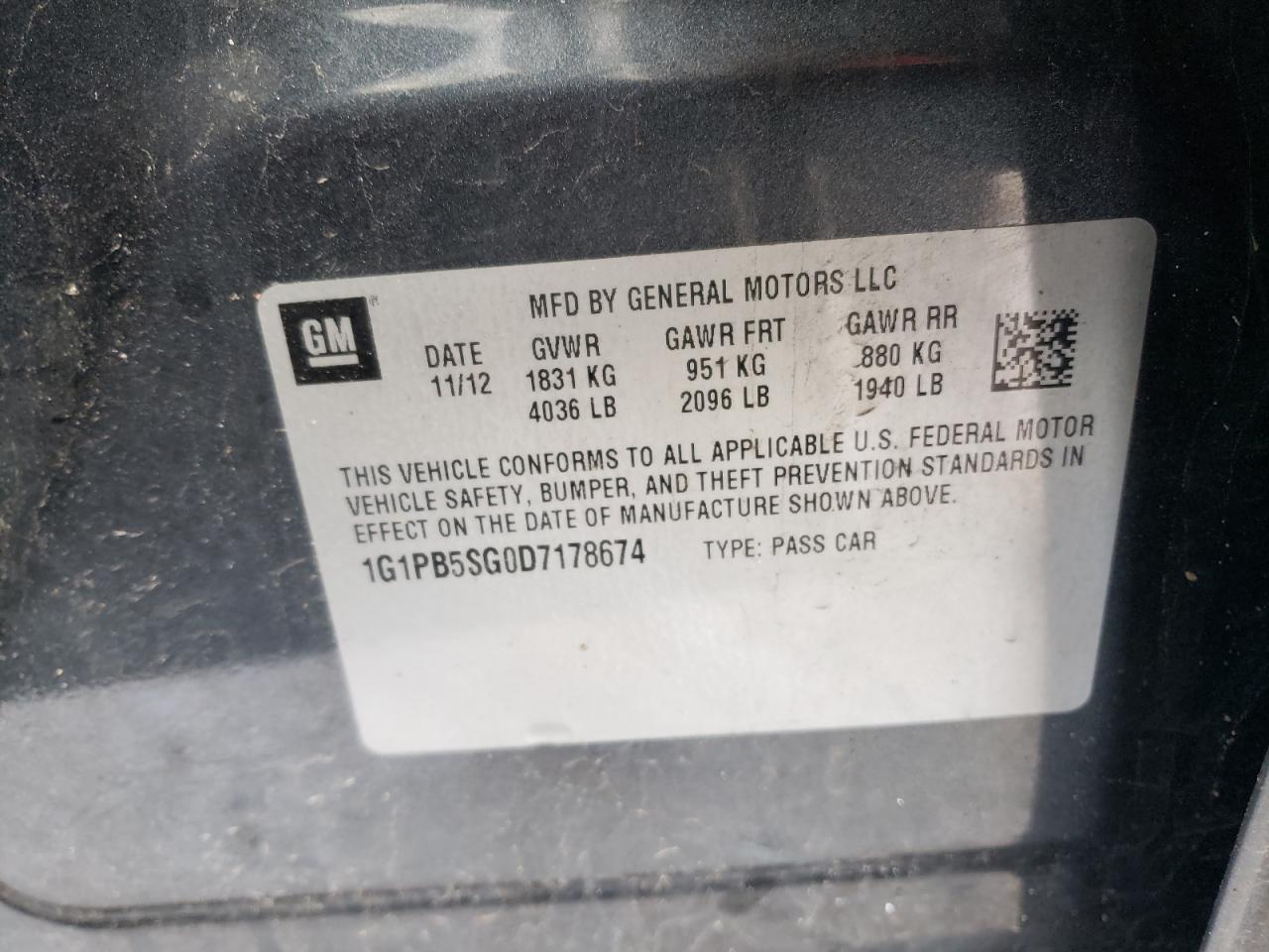 2013 Chevrolet Cruze - Image 13