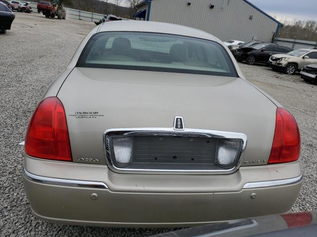 1LNHM81W75Y619692 Lincoln Town Car Signature