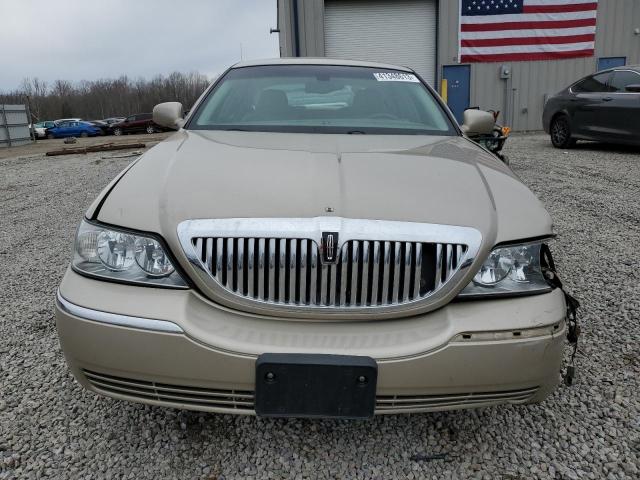 1LNHM81W75Y619692 Lincoln Town Car Signature