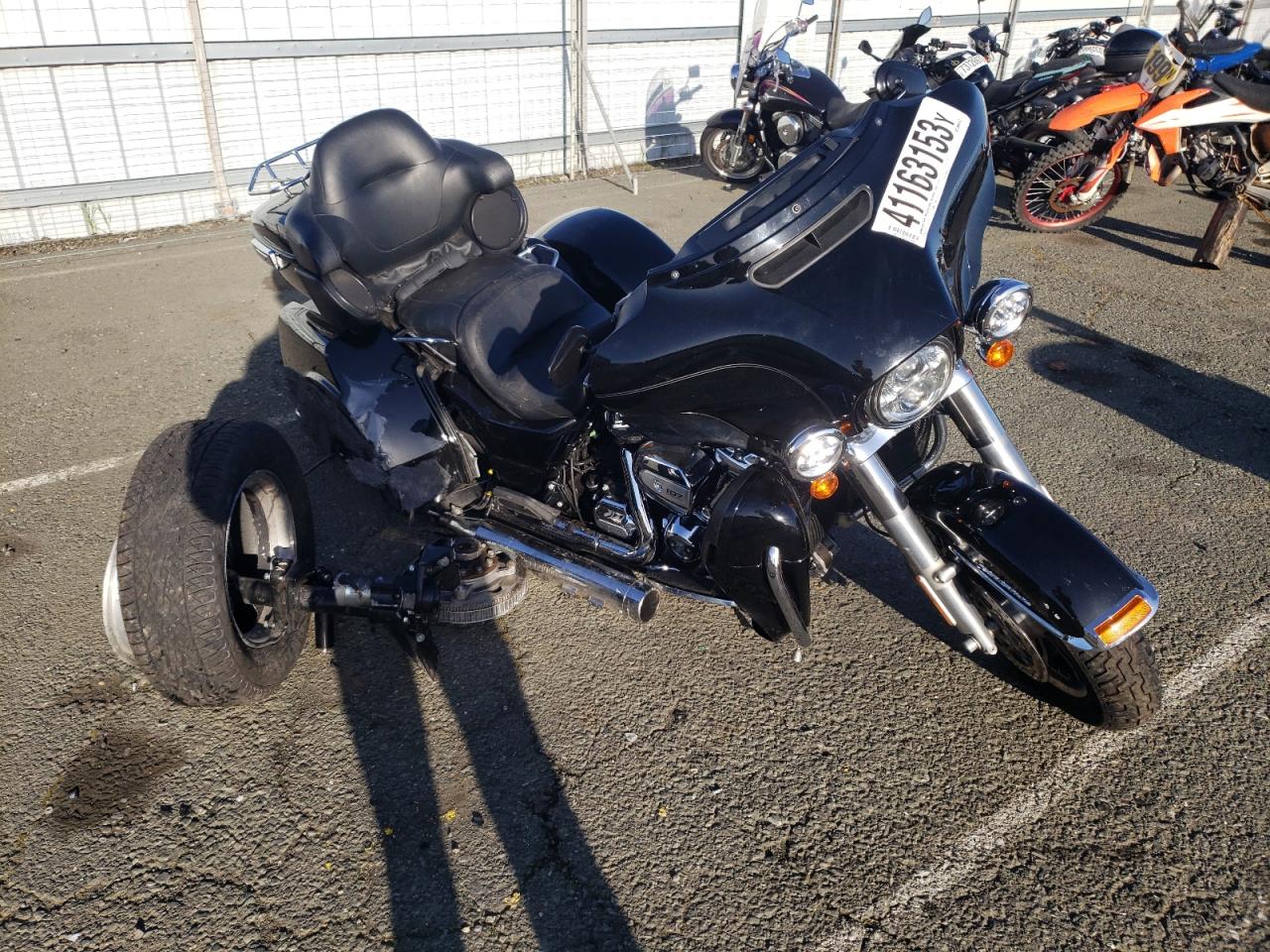 1HD1MAD34HB854894 HARLEY-DAVIDSON FLHTCUTG T 2017