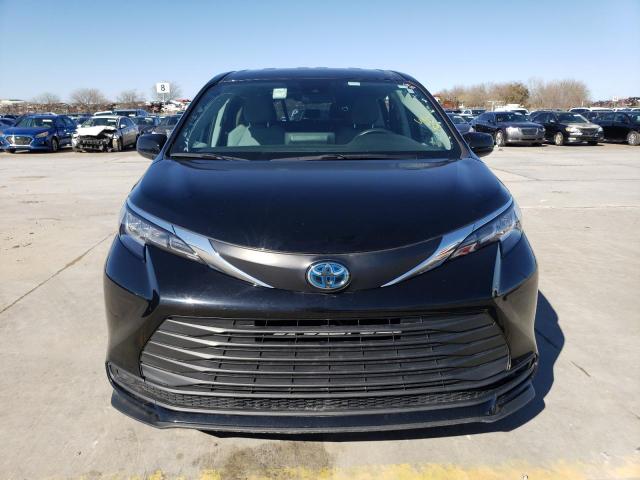 2021 TOYOTA SIENNA LE - 5TDKRKEC8MS047437