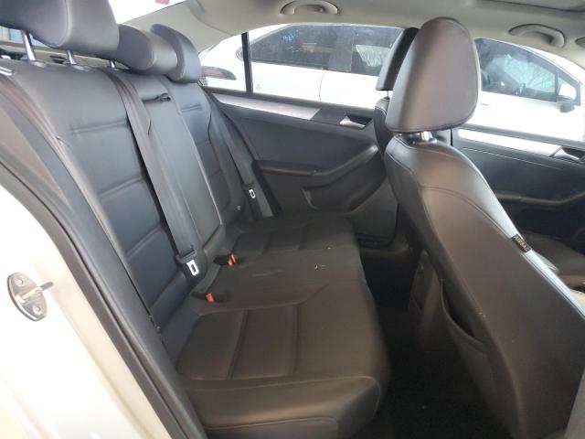 2018 VOLKSWAGEN JETTA SE - 3VWDB7AJ1JM228032