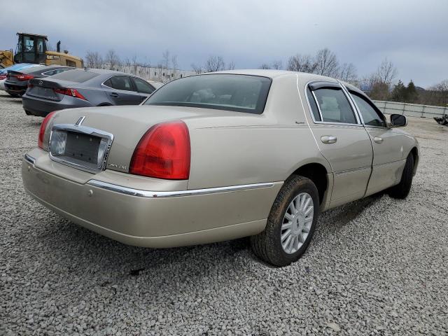 1LNHM81W75Y619692 Lincoln Town Car Signature