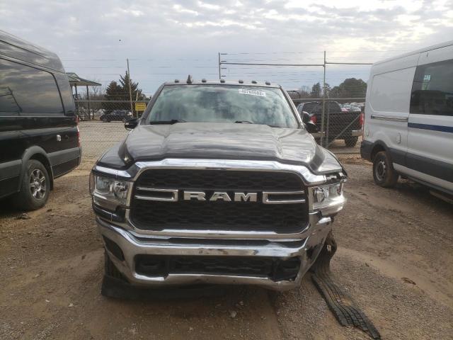 VIN 4S4BSABC1K3300272 2019 RAM 3500 no.5