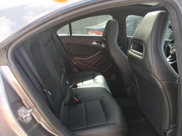 WDDSJ4EB8JN655752 Mercedes-Benz CLA 250