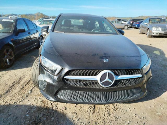 WDD3G4FB6LW038851 Mercedes-Benz A 220 4matic