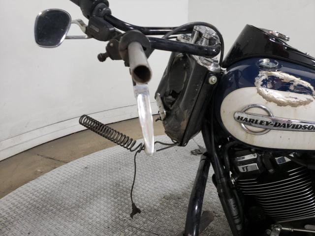 2019 HARLEY-DAVIDSON FLHC 1HD1YAJ21KB015809