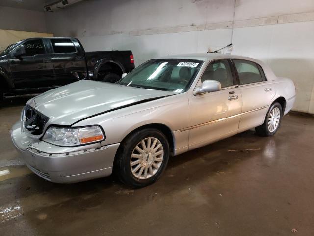 2004 Lincoln Town Car Ultimate