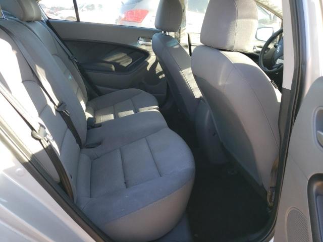 3KPFK4A79JE218857 KIA FORTE LX