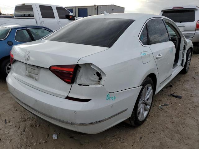2017 VOLKSWAGEN PASSAT SEL - 1VWCT7A39HC062008