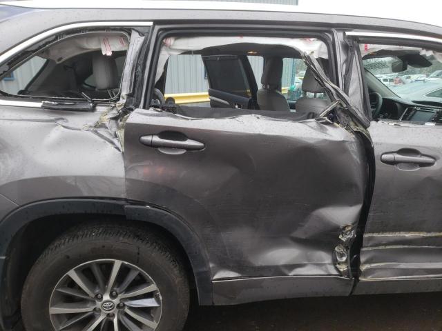 5TDJZRFH3JS886163 Toyota Highlander Se