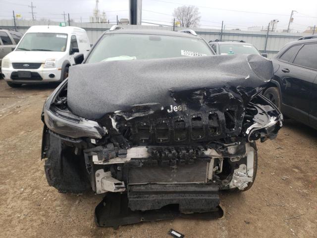 1C4PJLCB4KD307483 Jeep Cherokee Latitude