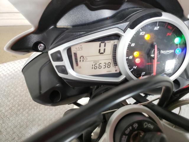 2013 TRIUMPH MOTORCYCLE STREET TRI - SMTL03NEXDT577904