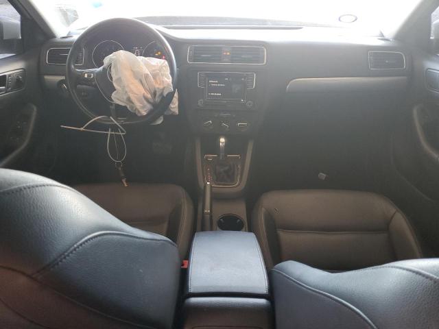 2018 VOLKSWAGEN JETTA SE - 3VWDB7AJ1JM228032