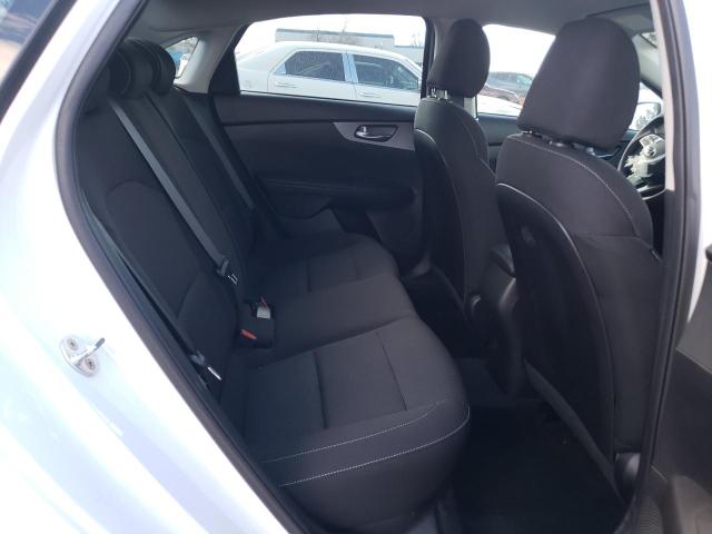 3KPF24AD2ME410017 KIA FORTE FE