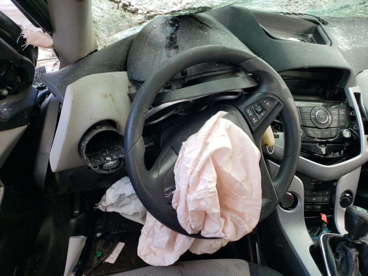 2013 Chevrolet Cruze - Image 9