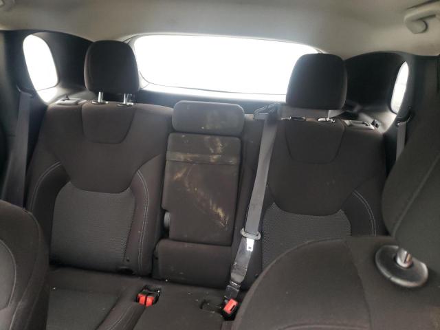 1C4PJLCB4KD307483 Jeep Cherokee Latitude