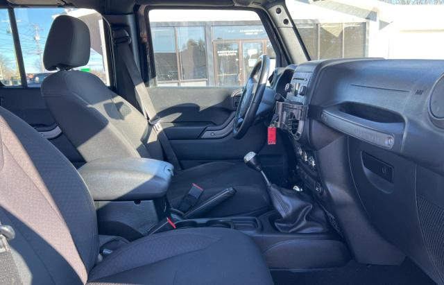 1C4BJWDG7GL309571 Jeep Wrangler Unlimited Sport