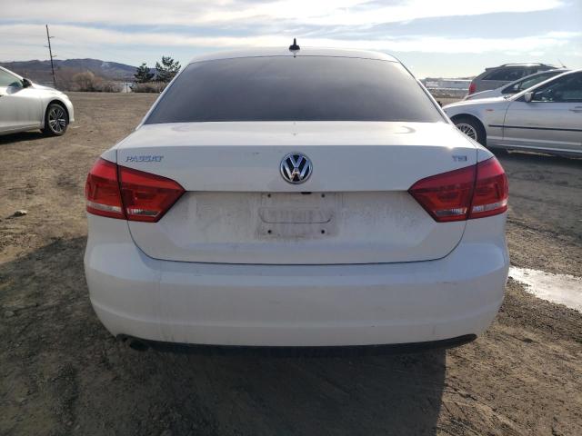 2015 VOLKSWAGEN PASSAT S - 1VWAT7A39FC086216