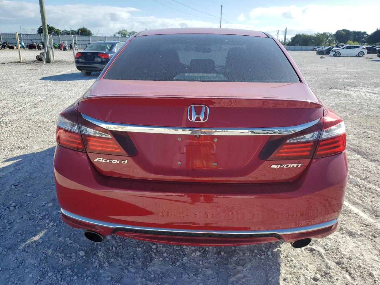 1HGCR2F52HA010215 HONDA ACCORD 2017