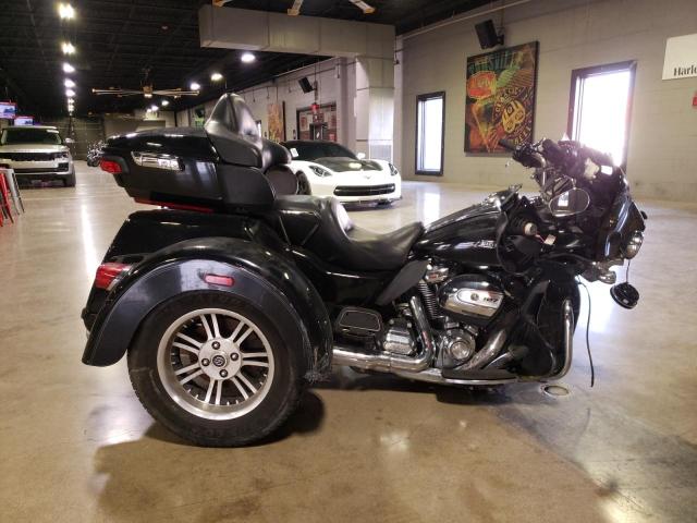 Salvage Motorcycles & Powersports - 2018 HARLEY-DAVIDSON FLHTCUTG TRI GLIDE  ULTRA For Sale at CrashedToys TX - CRASHEDTOYS DALLAS on Thu. Apr 13, 2023