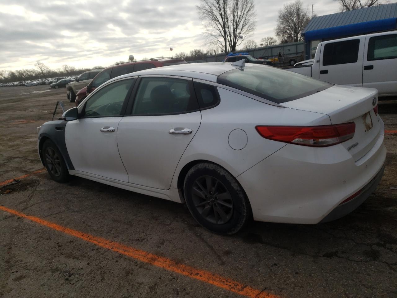 5XXGT4L11GG038931 2016 Kia Optima Lx