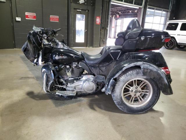 2018 HARLEY-DAVIDSON FLHTCUTG T 1HD1MAD1XJB853026