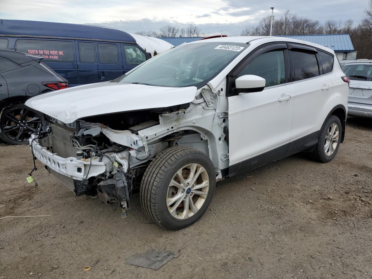 1FMCU9G91HUB70815 FORD ESCAPE SE 2017