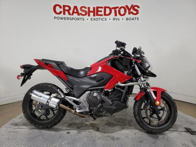 Salvage motorcycles for sale at Dallas, TX auction: 2015 Honda NC700XD