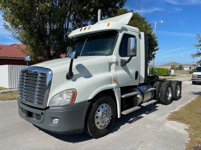2014 FREIGHTLINER CASCADIA 125 VIN: 1FUBGDDVXELFN1345