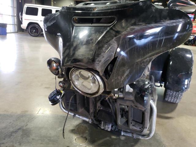 2018 HARLEY-DAVIDSON FLHTCUTG T 1HD1MAD1XJB853026