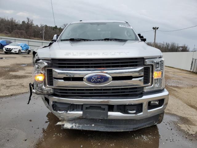  FORD F250 2018 Сріблястий
