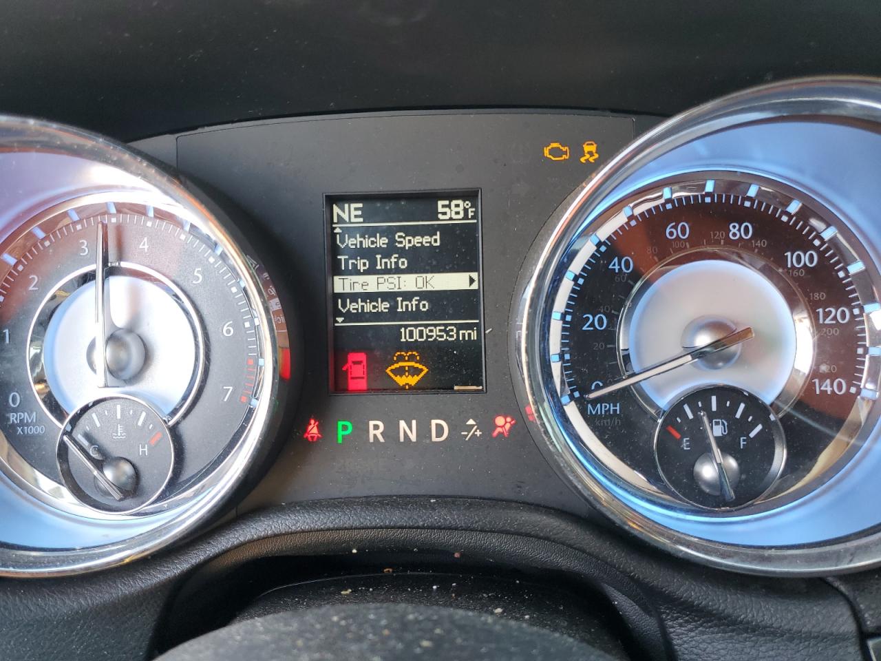 2C3CA5CG1BH599607 2011 Chrysler 300 Limited