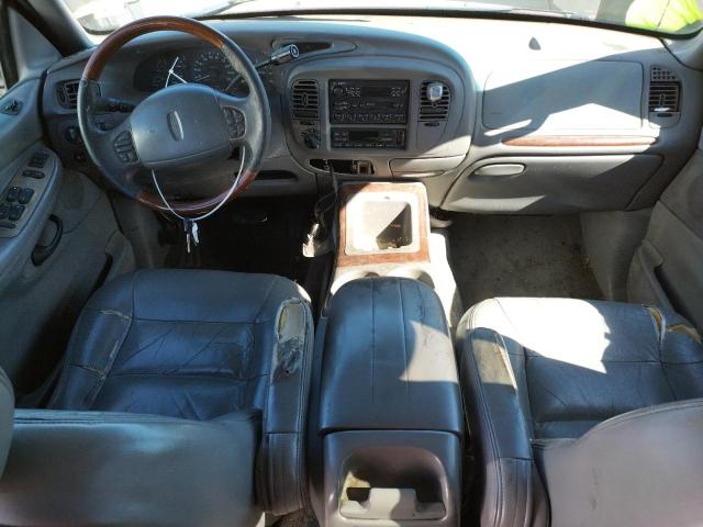 5LMPU28L2WLJ31749 Lincoln Navigator