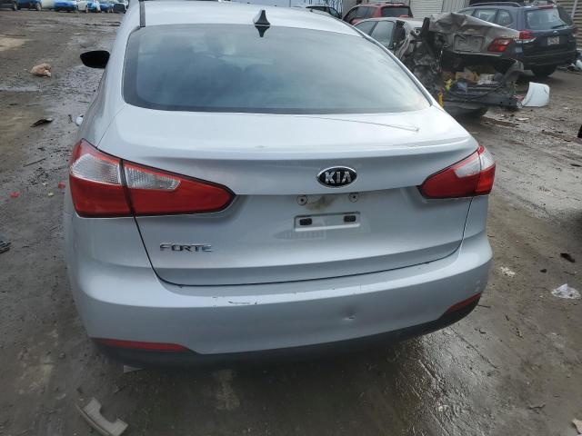 KNAFX4A66F5353657 KIA FORTE LX