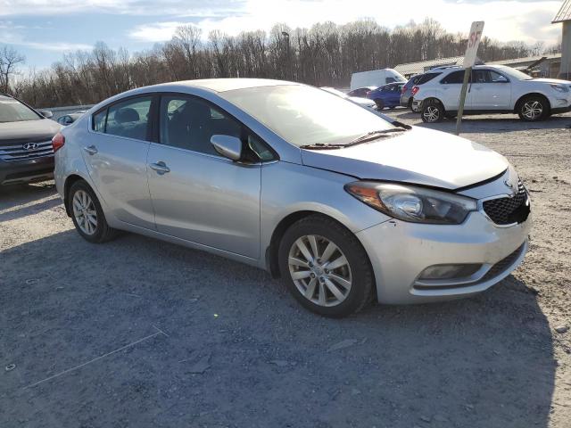 VIN KNAFX4A82E5049094 2014 KIA FORTE no.4