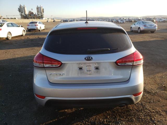 KNAFK5A84J5772816 KIA FORTE LX