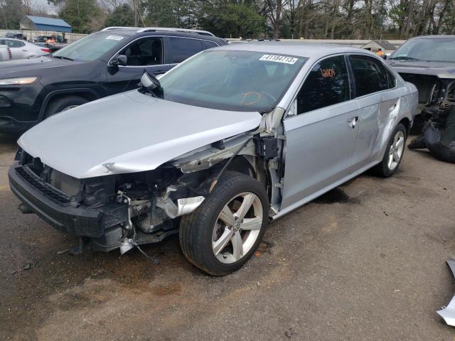 2015 VOLKSWAGEN PASSAT S - 1VWAS7A30FC110938