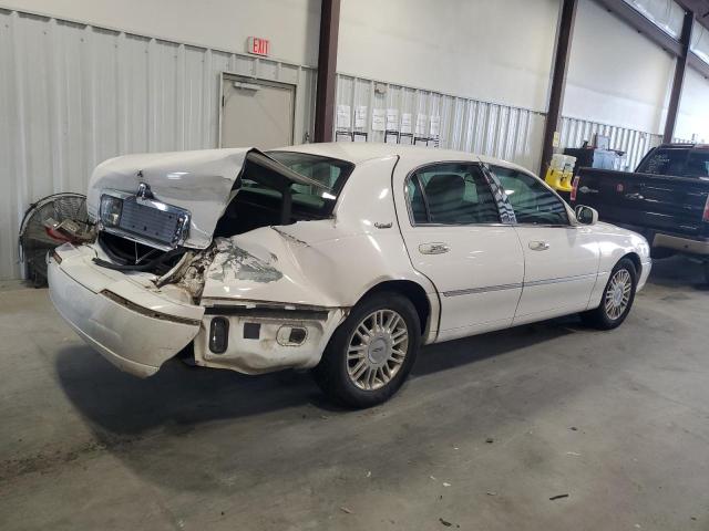 2LNBL8CV2BX761389 Lincoln TOWNCAR
