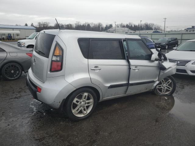KNDJT2A22B7709806 KIA SOUL +