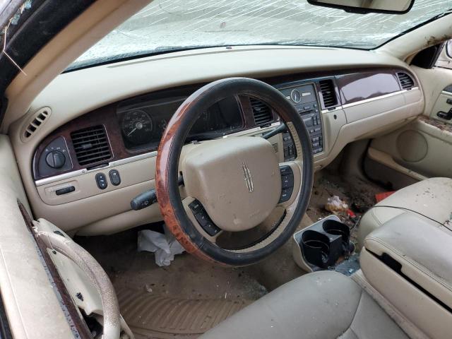 1LNHM82VX7Y624698 Lincoln Town Car Signature Limited